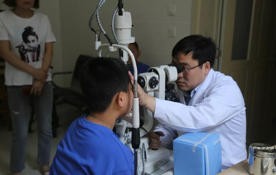 省級小兒眼科專家坐診市立醫院,為全市兒童青少年視力低下患者提供優質診療服務!