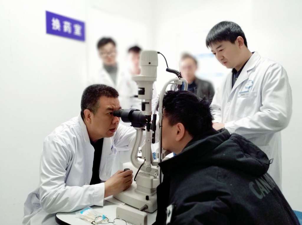 尖峰眼科:中國百強名醫、白內障眼科專家劉保松坐診日